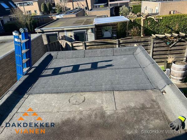 Kosten dakisolatie: plat dak met bitumen dakbedekking in Vianen Kosten dakisolatie: plat dak met bitumen dakbedekking in Vianen